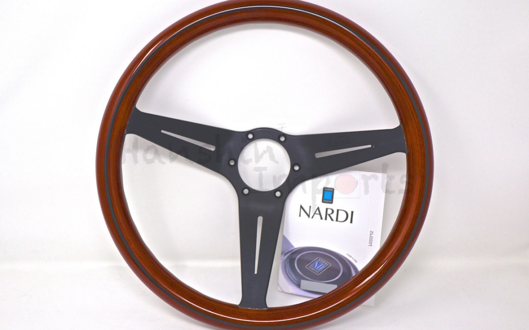 Nardi Steering Wheel Wood Deep Corn, (Mahogany wood), Black spokes 360 mm 5069.35.2000